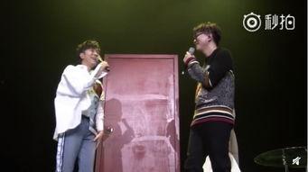 吴青峰爆料闺蜜视频大全,揭秘娱乐圈背后的温馨瞬间  第2张